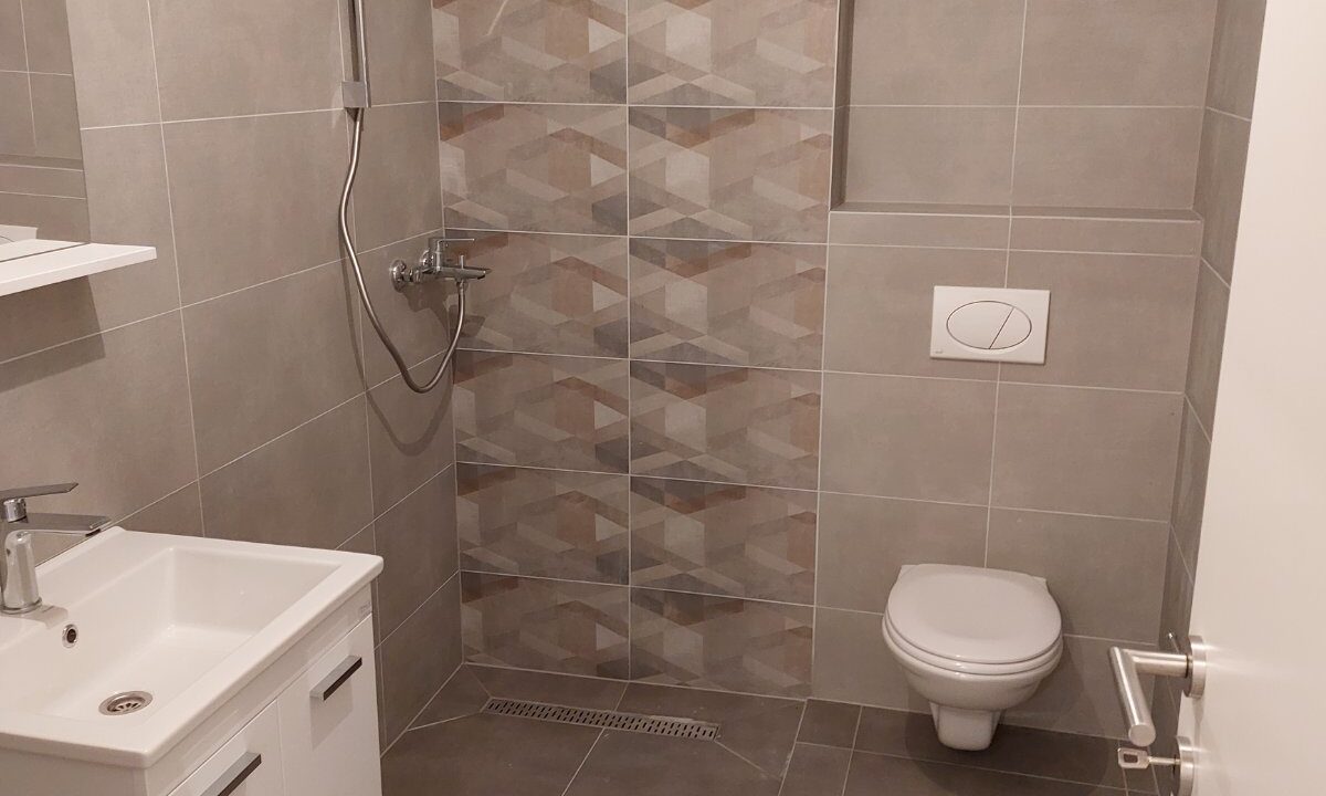 IMG-c77689eaca369169c5b61e98d9da6aba-V