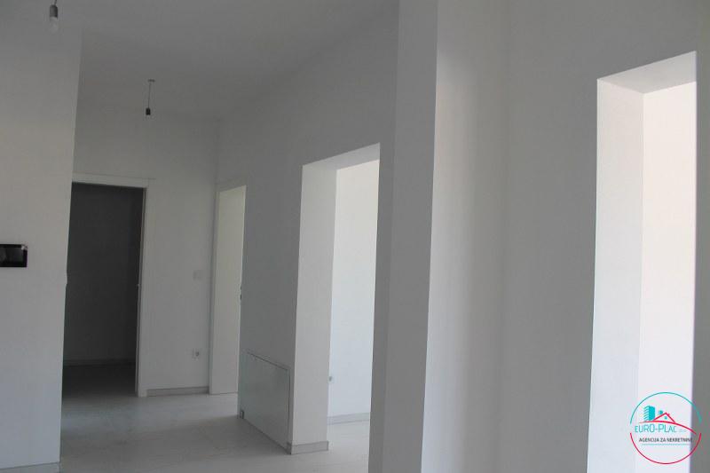 142af93740a79bd192ebc19ddd574012