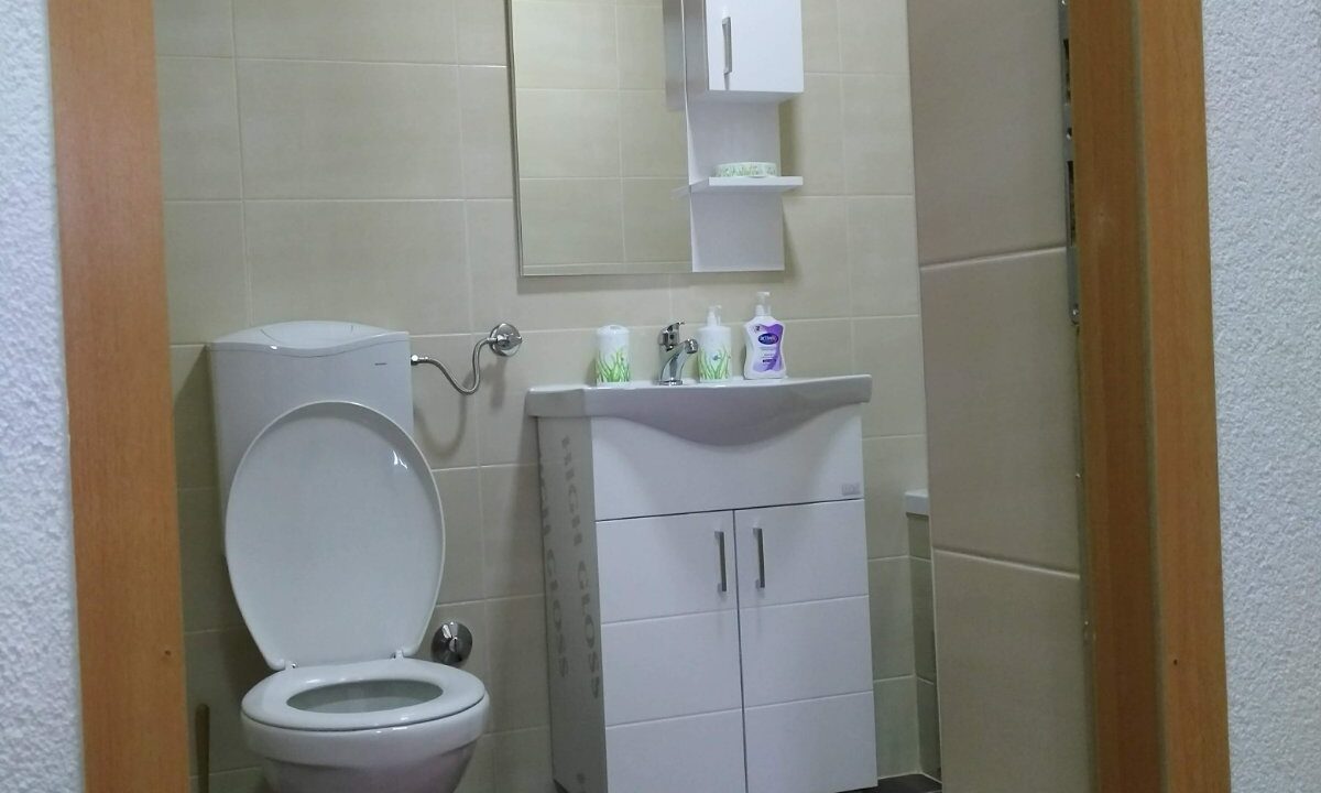 IMG-153c11ffcb087bdc16fe78f8e9de44c6-V