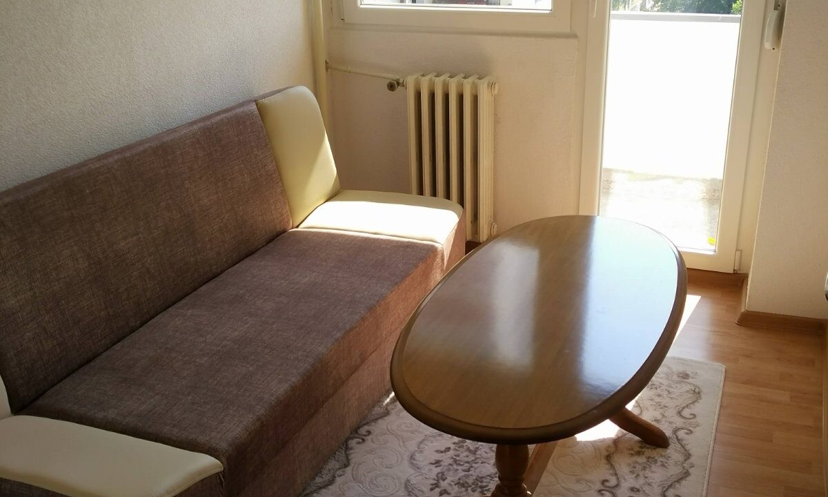 IMG-a63121487de44d13f80c10d575374f90-V