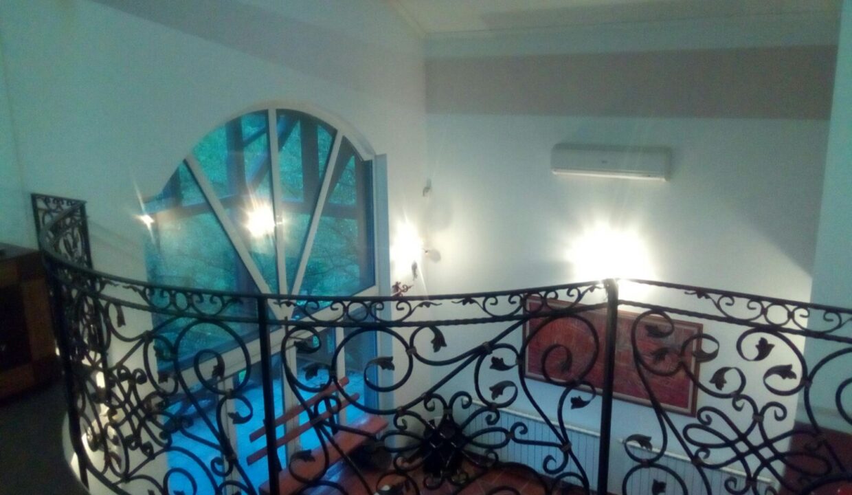 IMG-7fb3b8f3da3b191de038939528e631c3-V