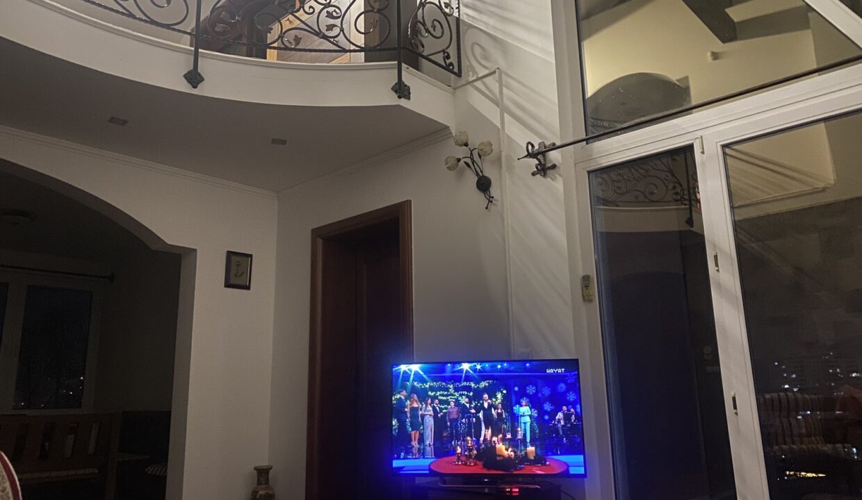 IMG-ba1e082216876ef9016ba53862ee7e86-V