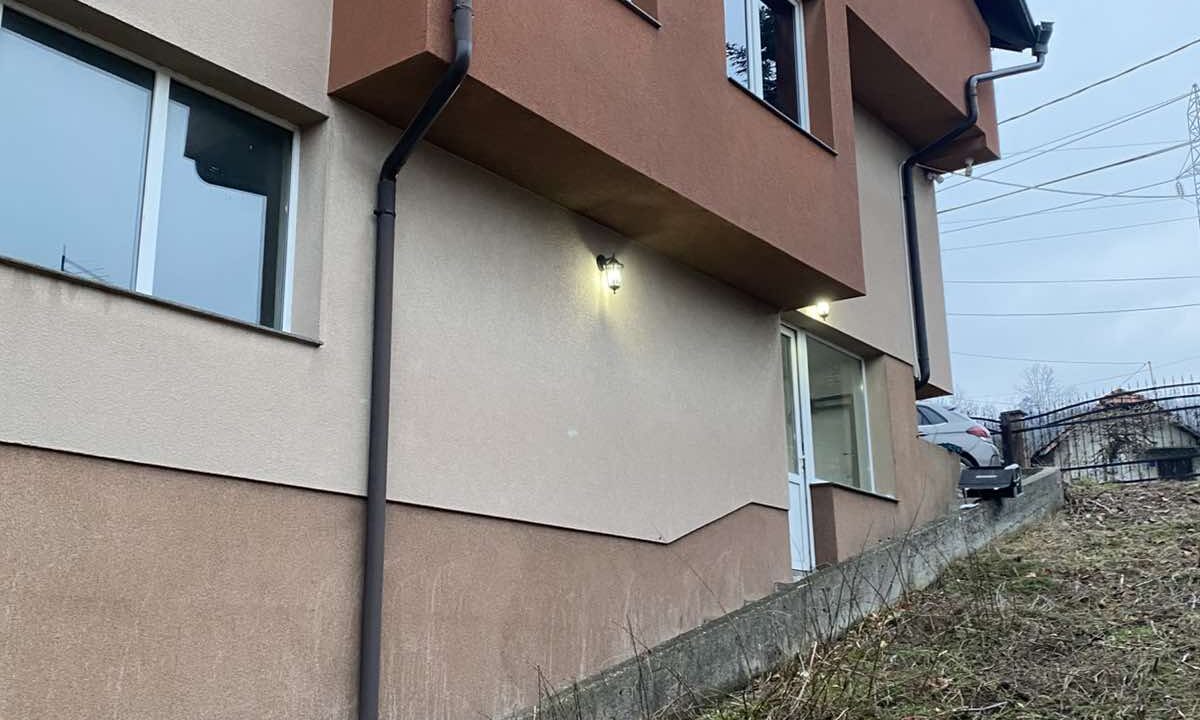 IMG-e961fd8fe1753fe196b641aefe2470ba-V